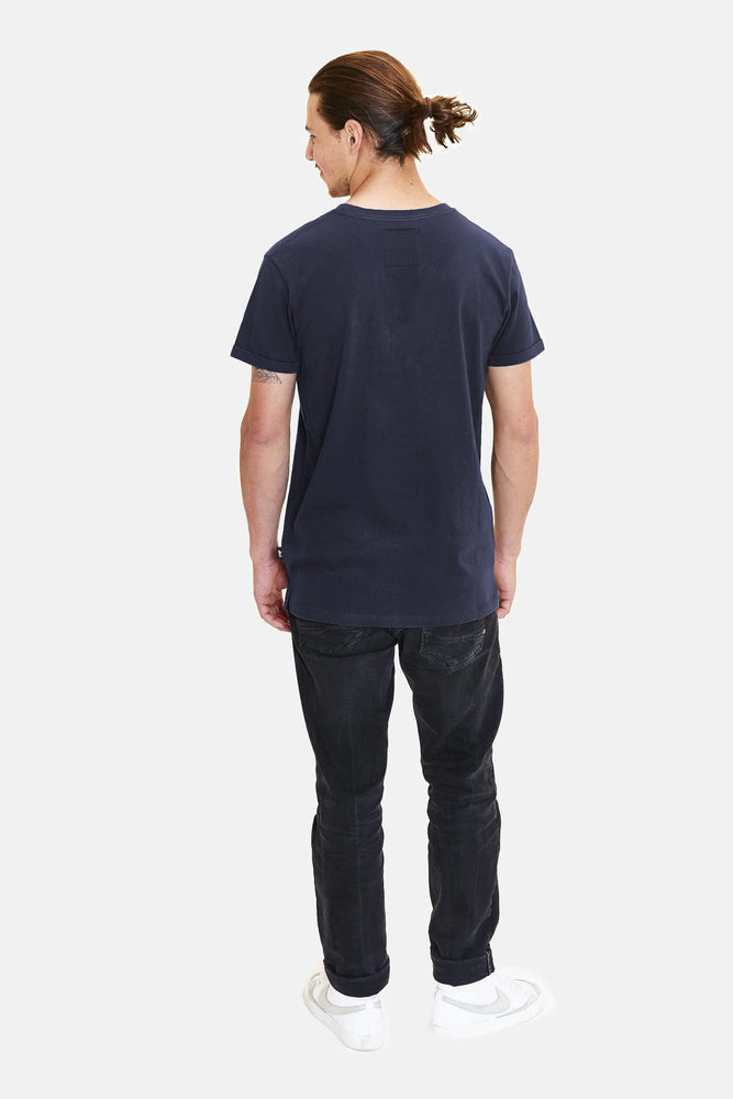 
                
                    Load image into Gallery viewer, Essential T-Shirt Organic Cotton
                
            