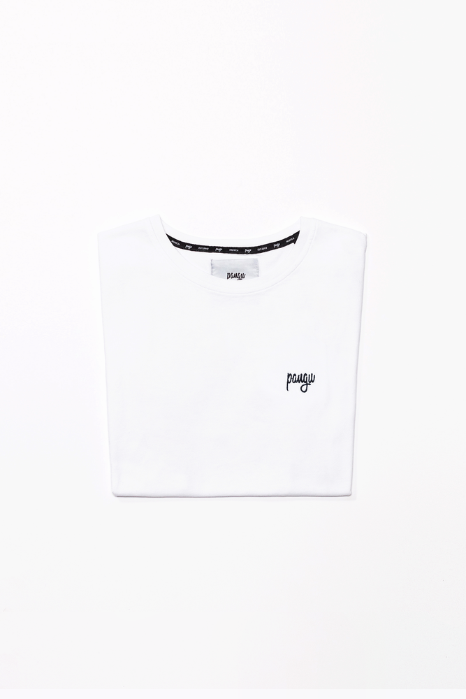 
                
                    Cargar imagen en el visor de la galería, Classic Pangu T-Shirt weiß gefaltet aus 100% Baumwolle
                
            